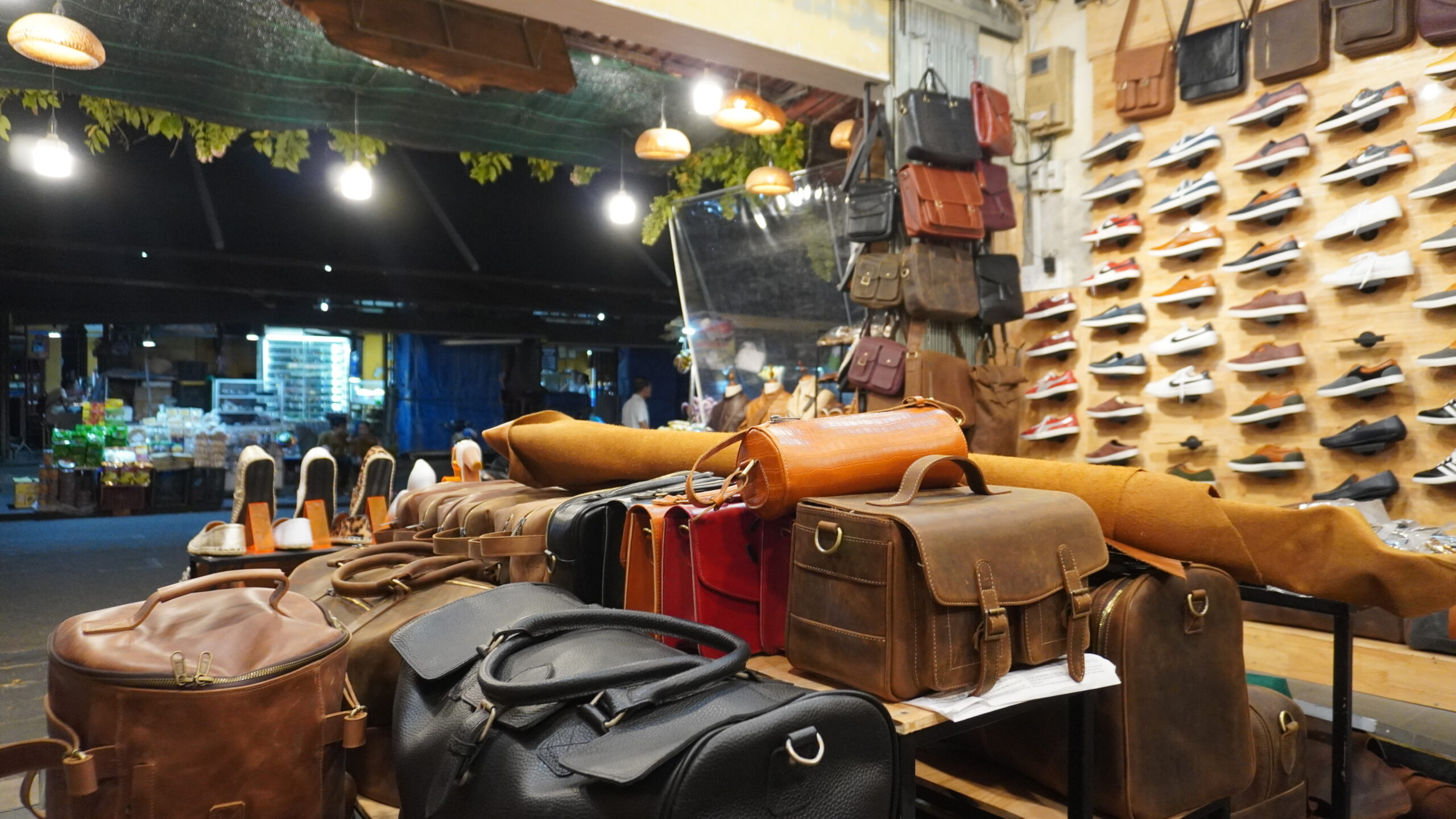 Leather Shop in Hoi An: Be Bi II Leather